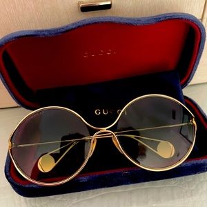 Gucci gold frame sunglasses